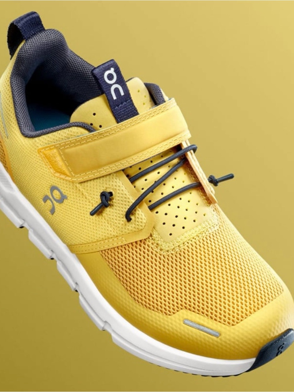 On Running Kids Yellow and Black Hook-and-Loop Athletic Sneakers